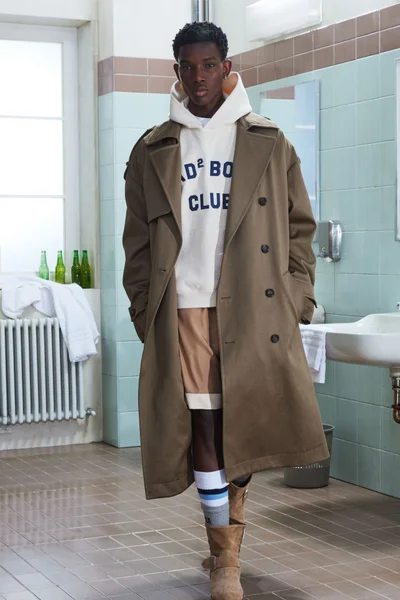 Look 29